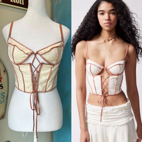Urban Outfitters Out From Under Armour Lace Corset Top - Picture 1 of 14
